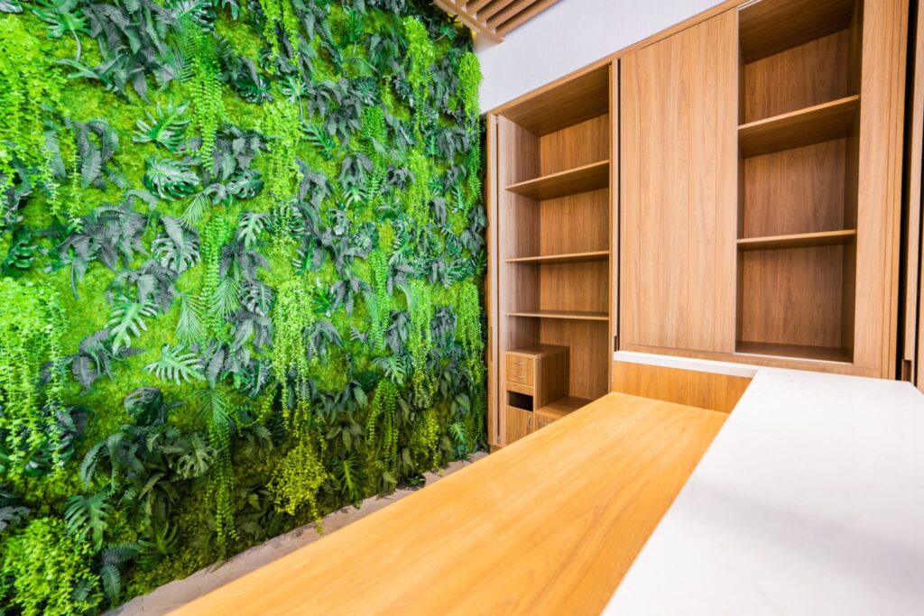 HILTON GARDEN INN & Embassy Suites (1)