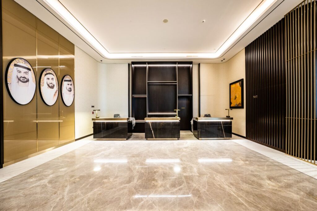 HILTON GARDEN INN & Embassy Suites