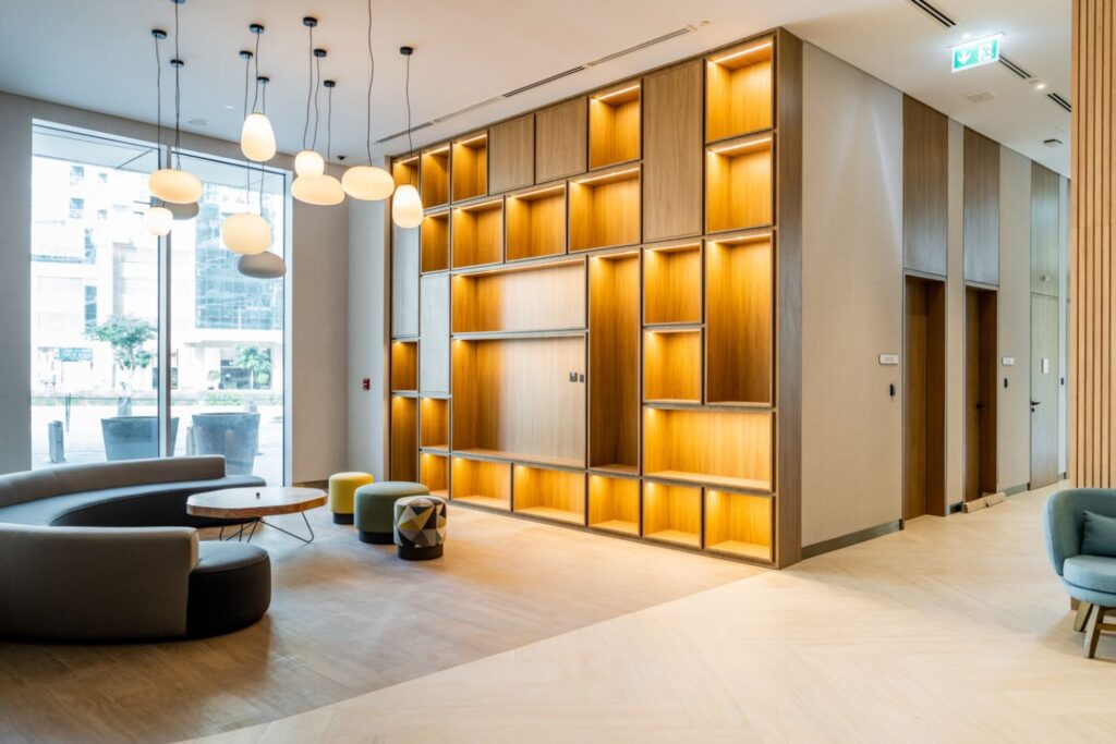 HILTON GARDEN INN & Embassy Suites (2)